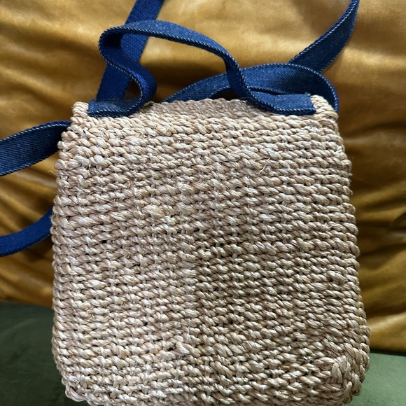 Tommy Hilfiger Tan Raffia Crossbody Bag with Denim Strap - Picture 5 of 8